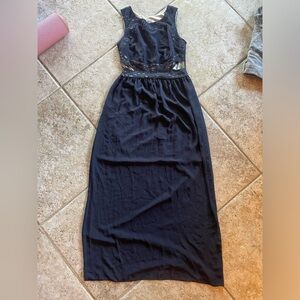 Sweet Storm Strapless Black Dress with Lace Accents
